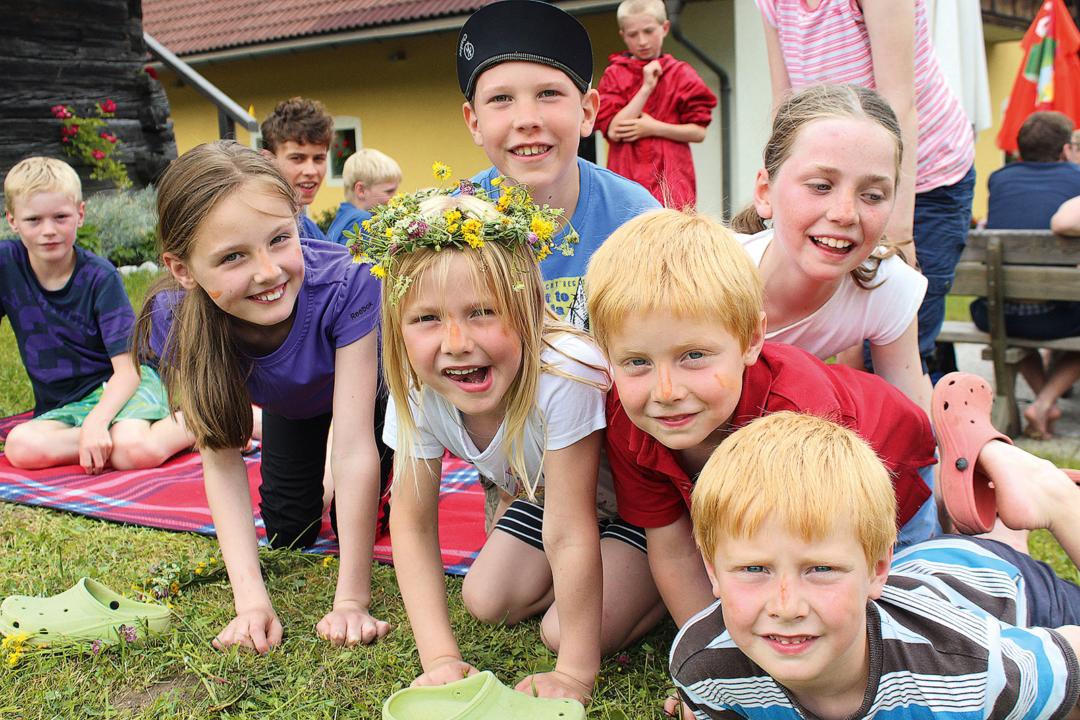 European Summer Camps: Your Ultimate In-depth Guide to Unforgettable Summer Adventures 3 Building global friendships at international summer camps