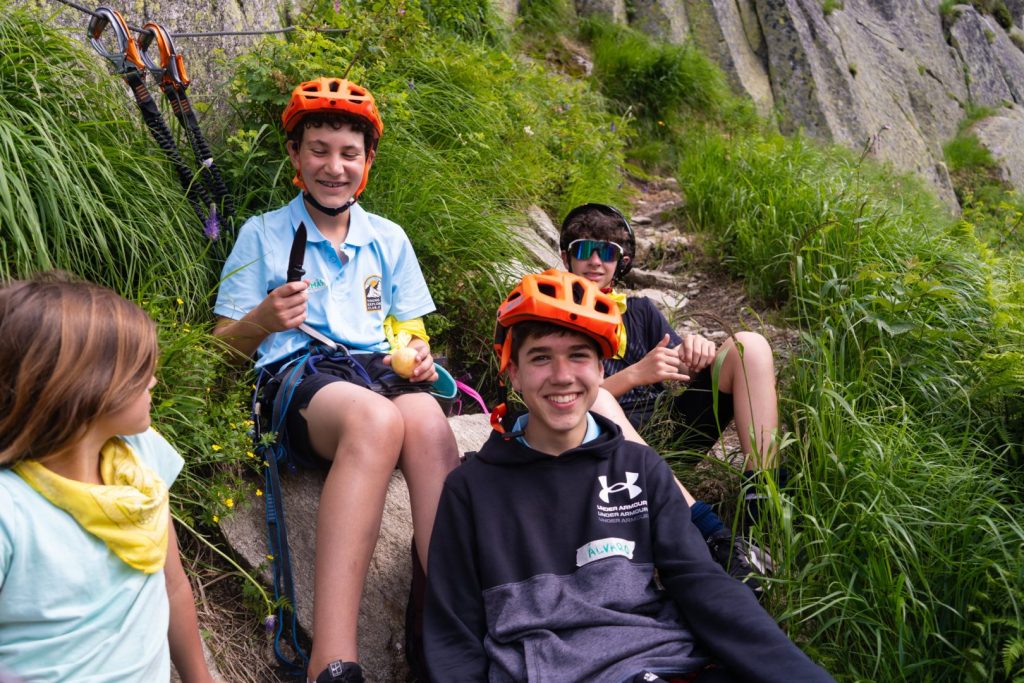 Présentation du club 4 Summer camp Switzerland, International summer camp 3