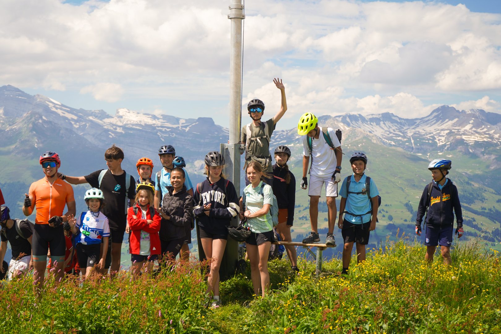 Voyage d'été à vélo : Camp d'adolescents 66 Summer camp Switzerland, International summer camp 65