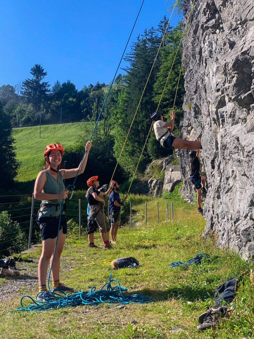 How Summer Camps Encourage Leadership In Teens 4 Summer camp Switzerland, International summer camp 3