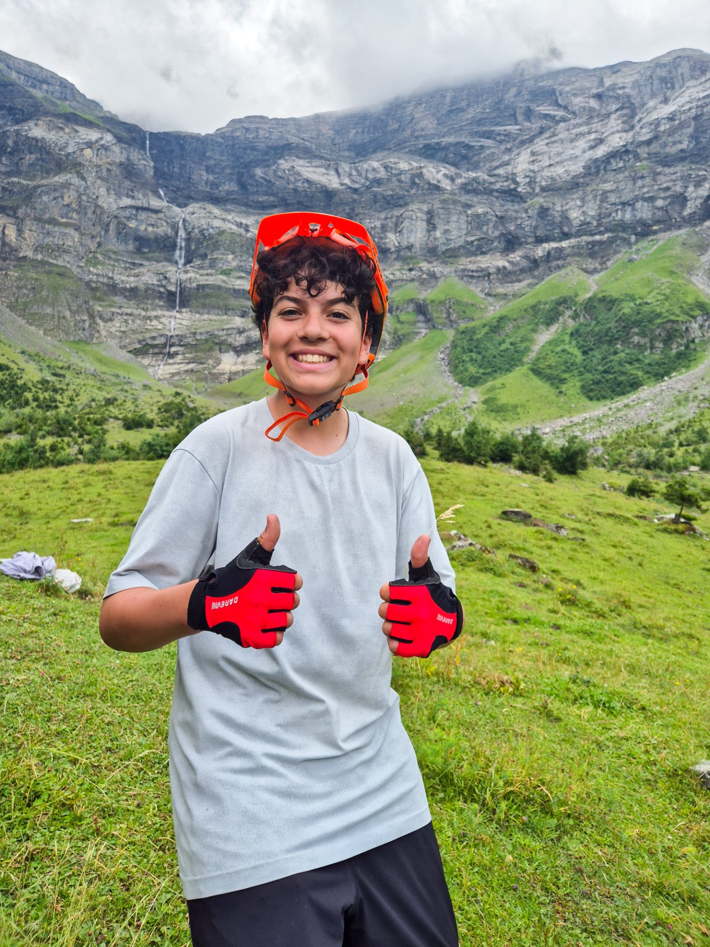 Sommer-Radtour: Teenager-Camp 108 Summer camp Switzerland, International summer camp 107