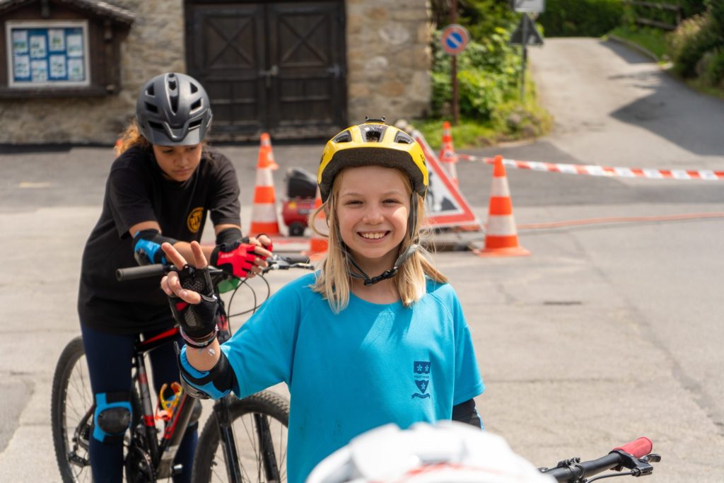 Young Explorers Club summer camp