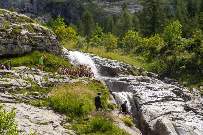 Why Moroccan Families Appreciate French-speaking Switzerland