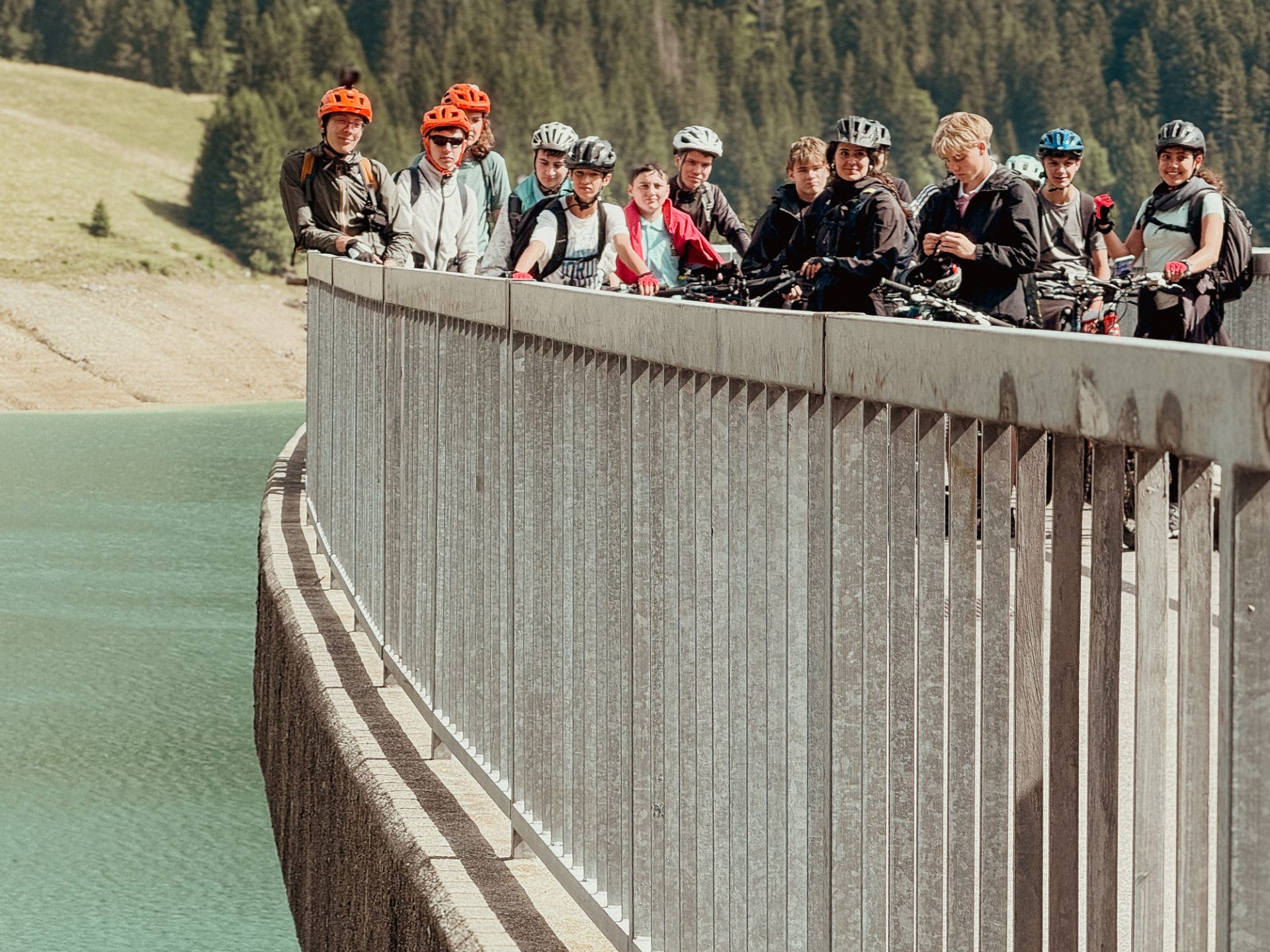 Sommer-Radtour: Teenager-Camp 66 Summer camp Switzerland, International summer camp 65