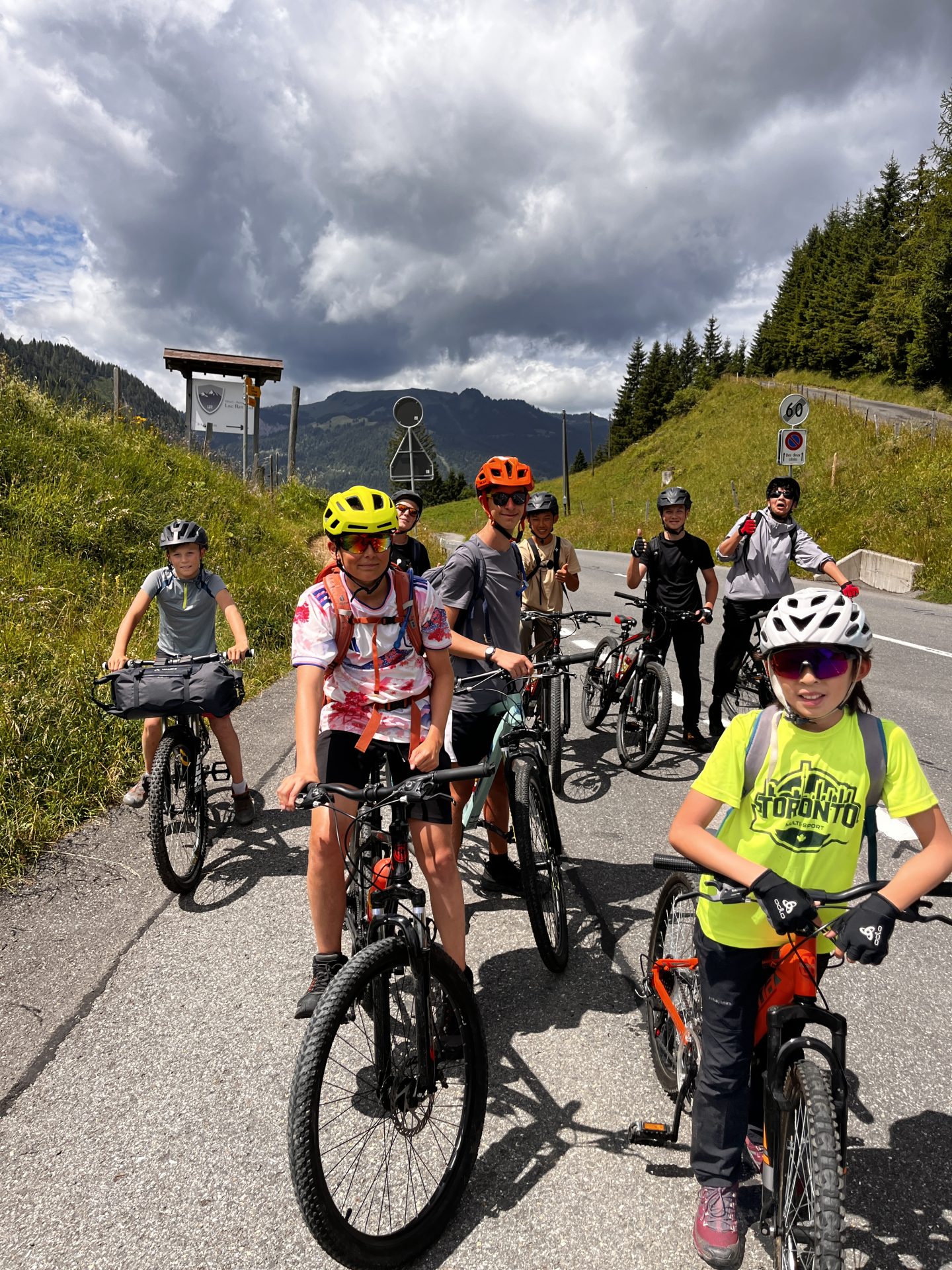 Sommer-Radtour: Teenager-Camp 60 Summer camp Switzerland, International summer camp 59