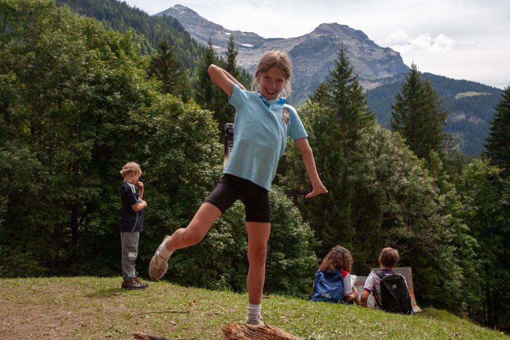 Camps de jour ou camps avec hébergement : lequel choisir pour votre enfant ?