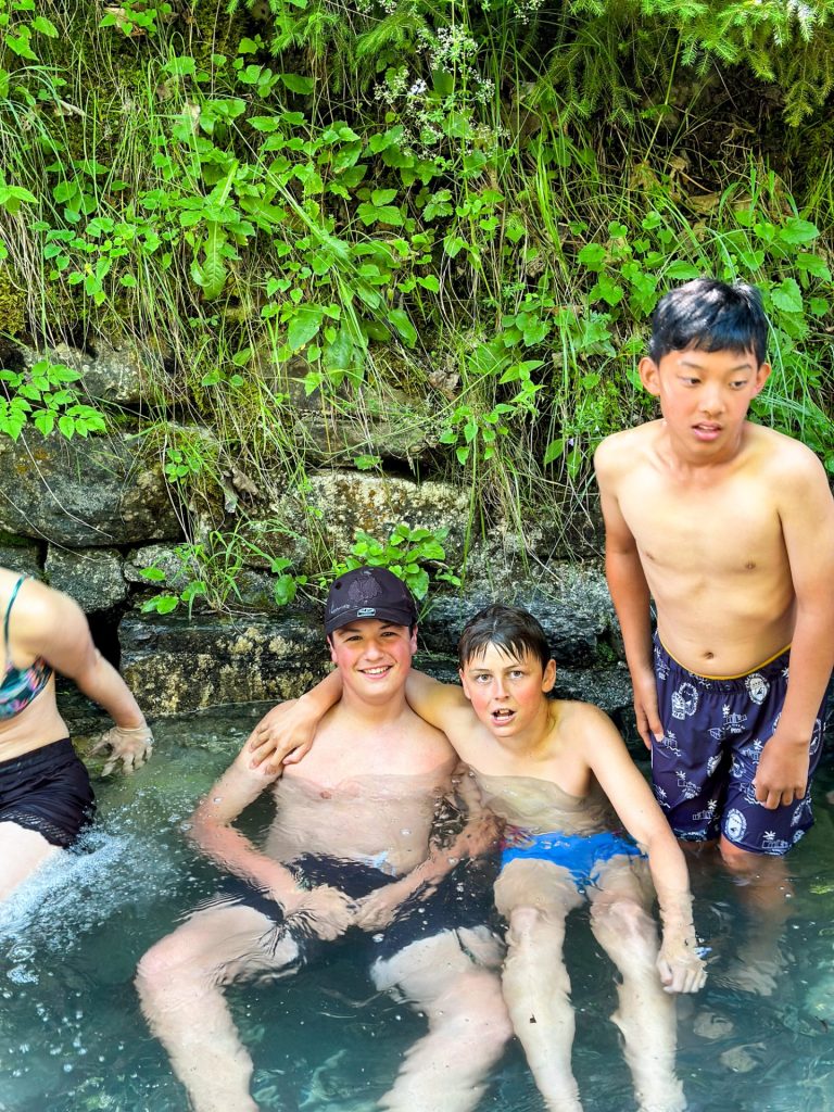 Activités par temps de pluie en Suisse avec des enfants