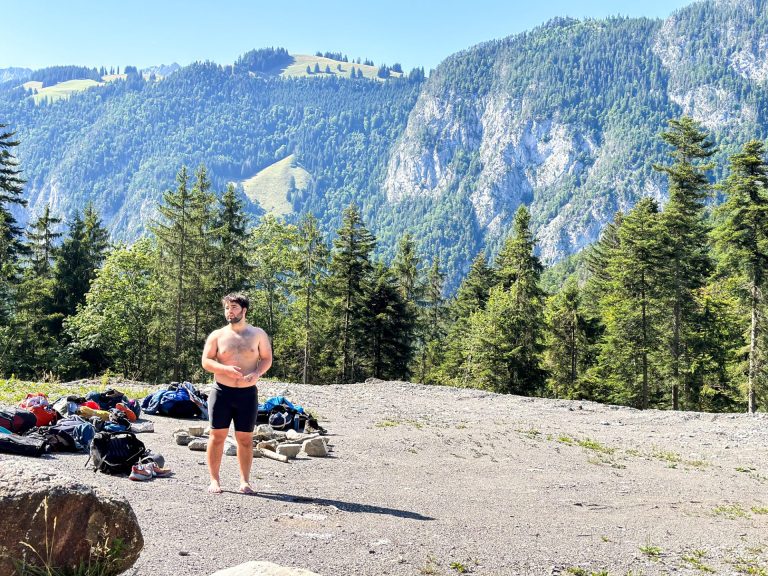 Summer Camp In Switzerland For Teenagers: Leadership And Adventure