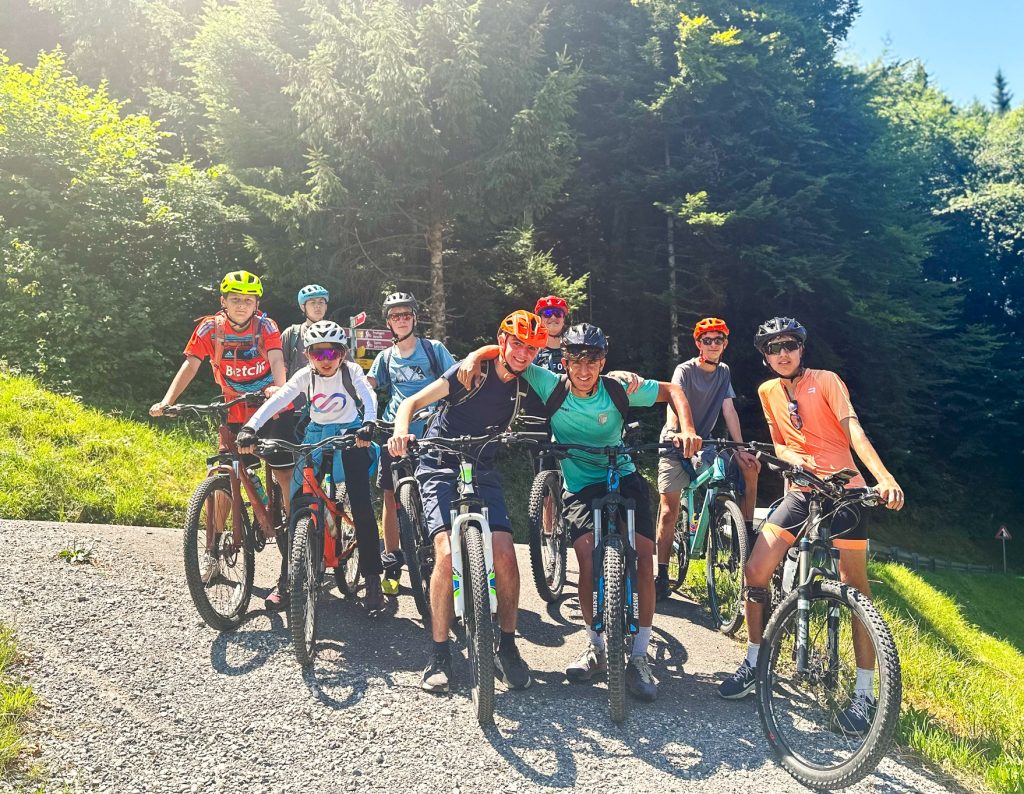 Campamentos de verano en el Oberland bernés: la aventura te espera