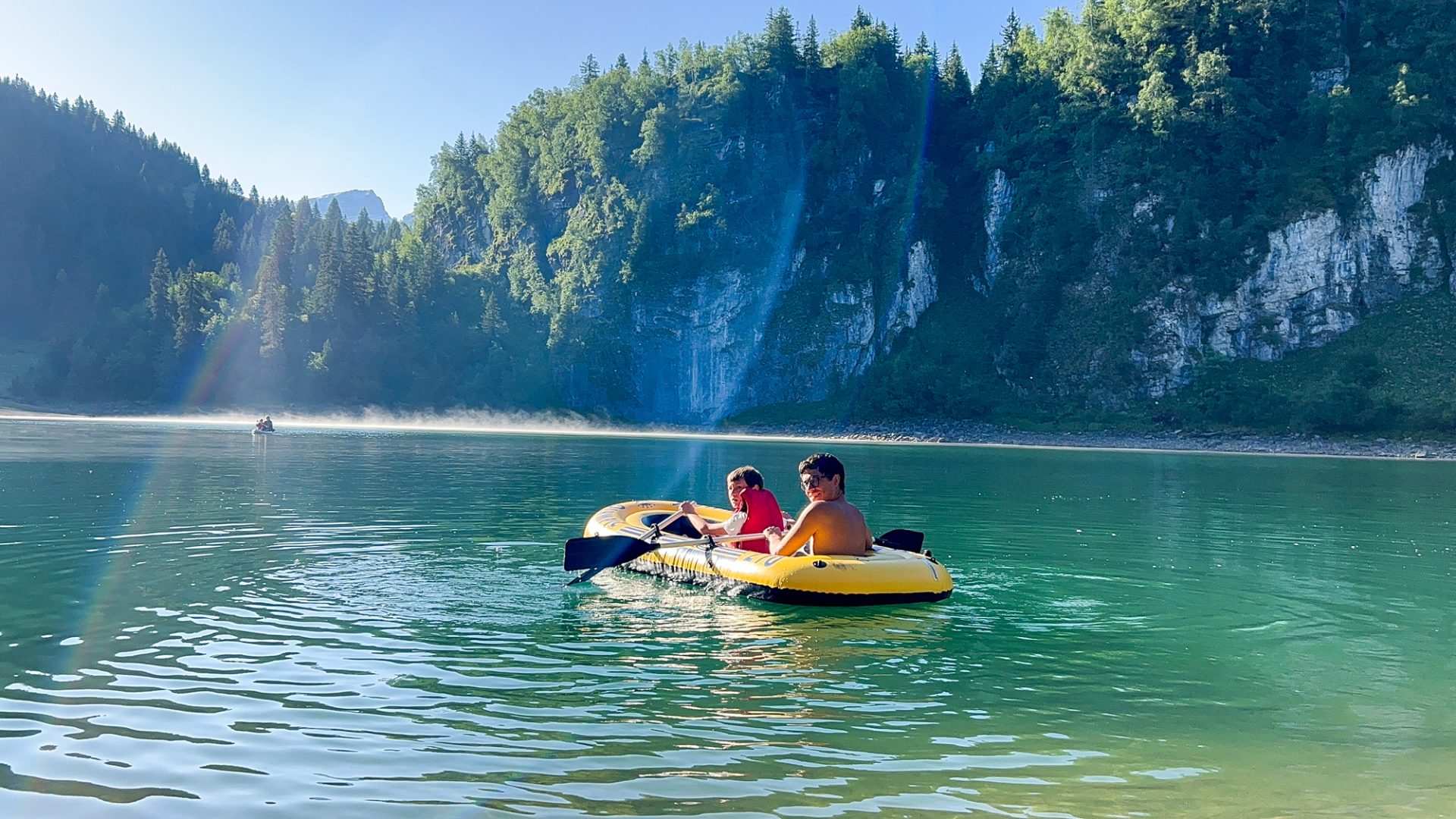 Day Camps Vs Overnight Camps: Which Is Right For Your Child? 2 Summer camp Switzerland, International summer camp 1