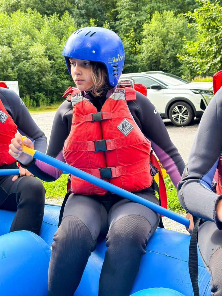Pourquoi envoyer son enfant en camp de vacances en Suisse