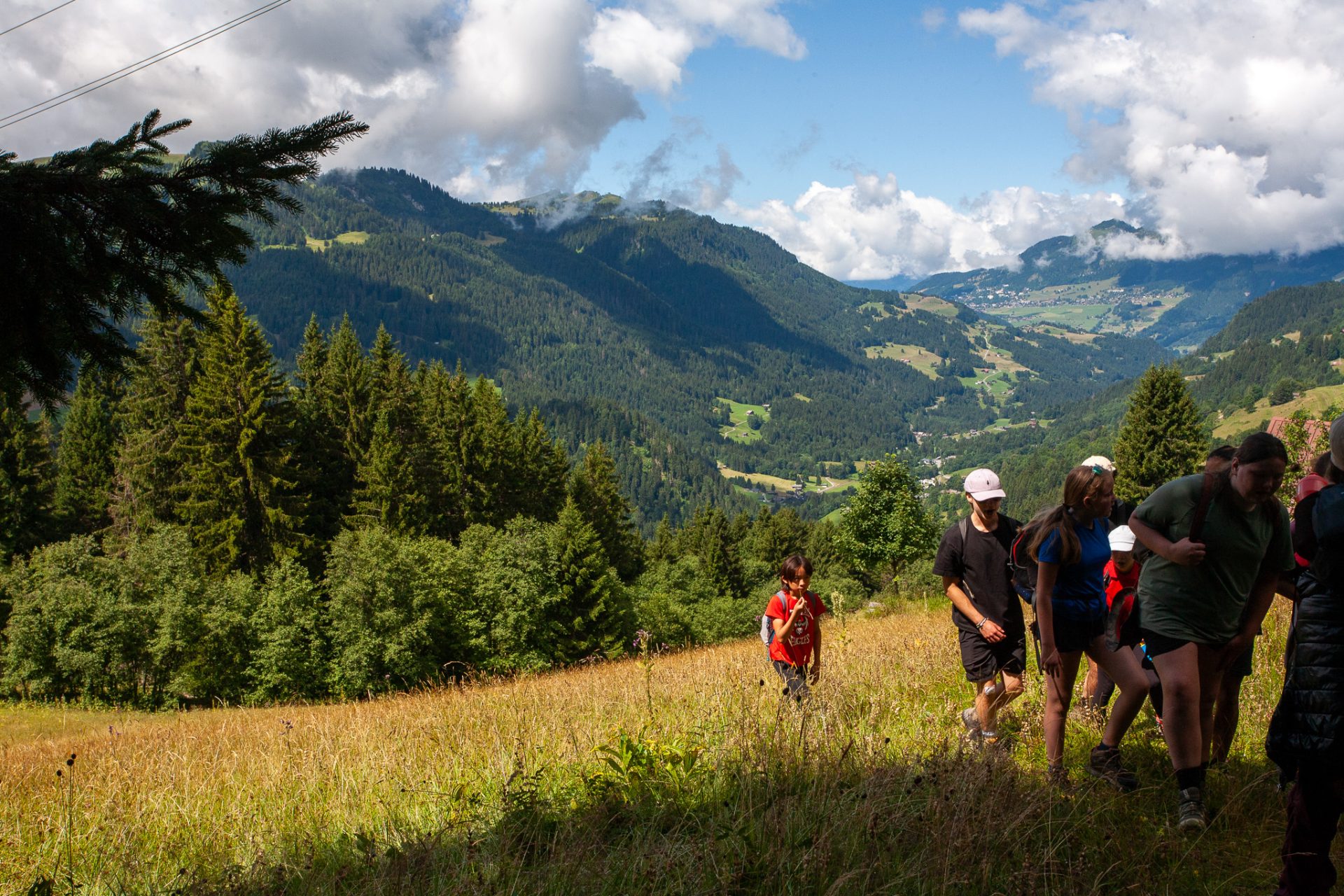 Choosing Camps Based On Your Child’s Energy Level 12 Summer camp Switzerland, International summer camp 11