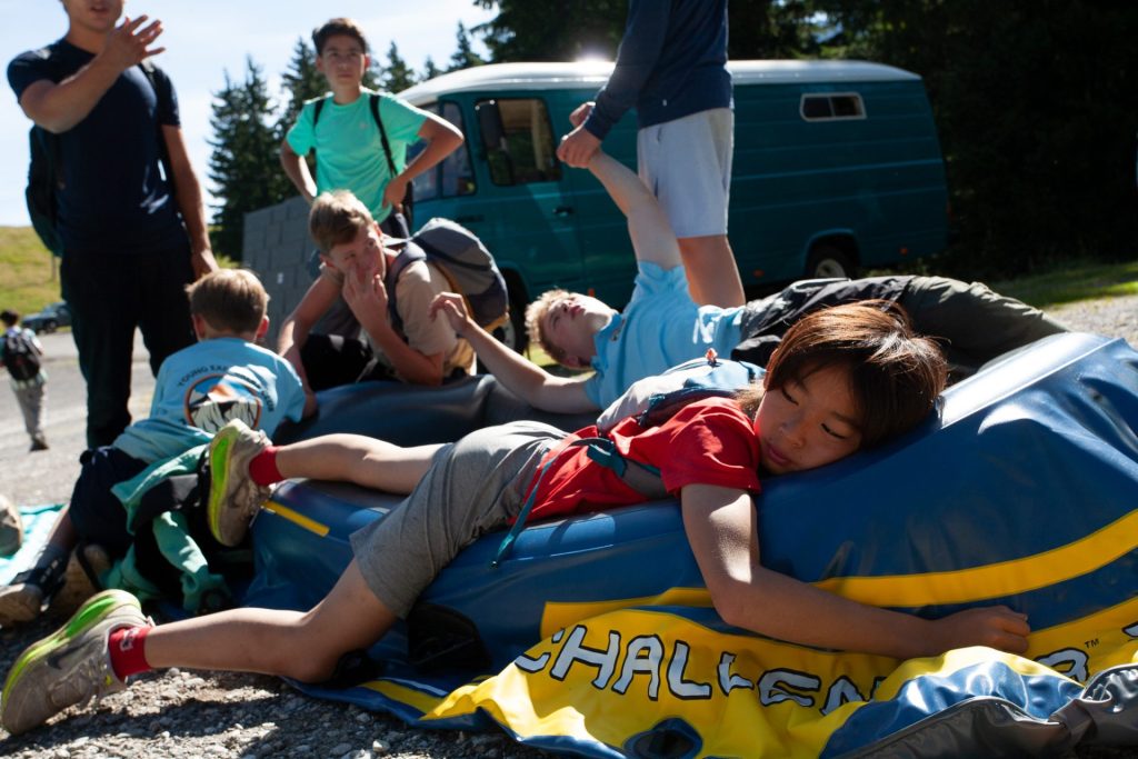 Que font vraiment les enfants en colonie de vacances ?