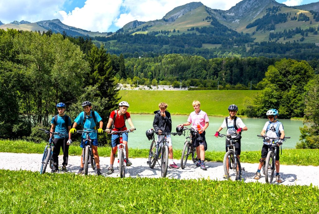 Sommer-Radtour: Teenager-Camp 8 Summer camp Switzerland, International summer camp 7